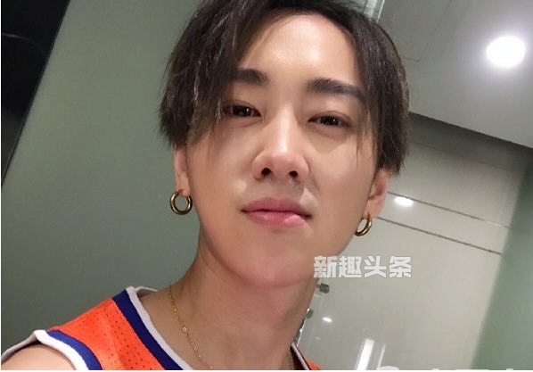 快乐男声总冠军魏巡唱过的歌曲有哪些