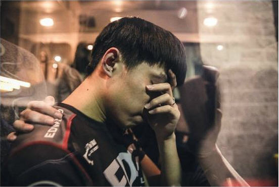 LPL敢背锅的都有谁 让人心疼的五位选手
