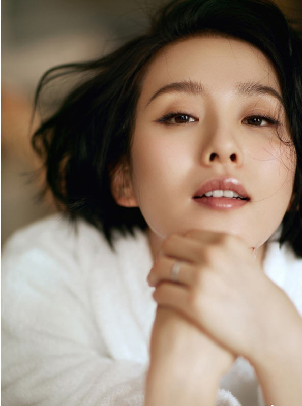 刘诗诗浴袍出境写真欣赏 刘诗诗浴袍出境写真欣赏