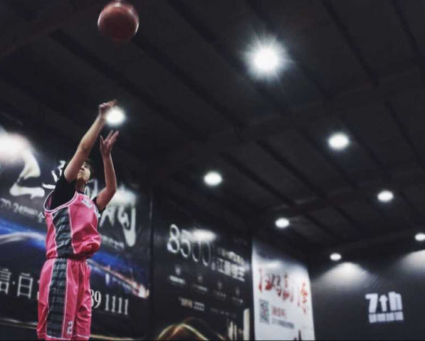 梦中的篮球女神是这样的吗? 梦中的篮球女神是这样的吗?