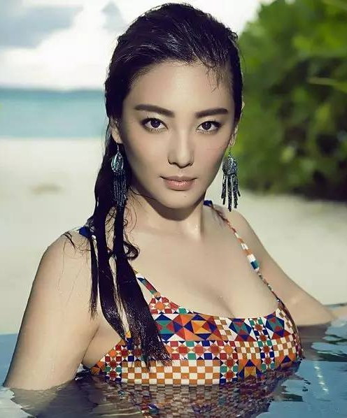 张雨绮火辣热照,男人装性感写真 张雨绮火辣热照,男人装性感写真